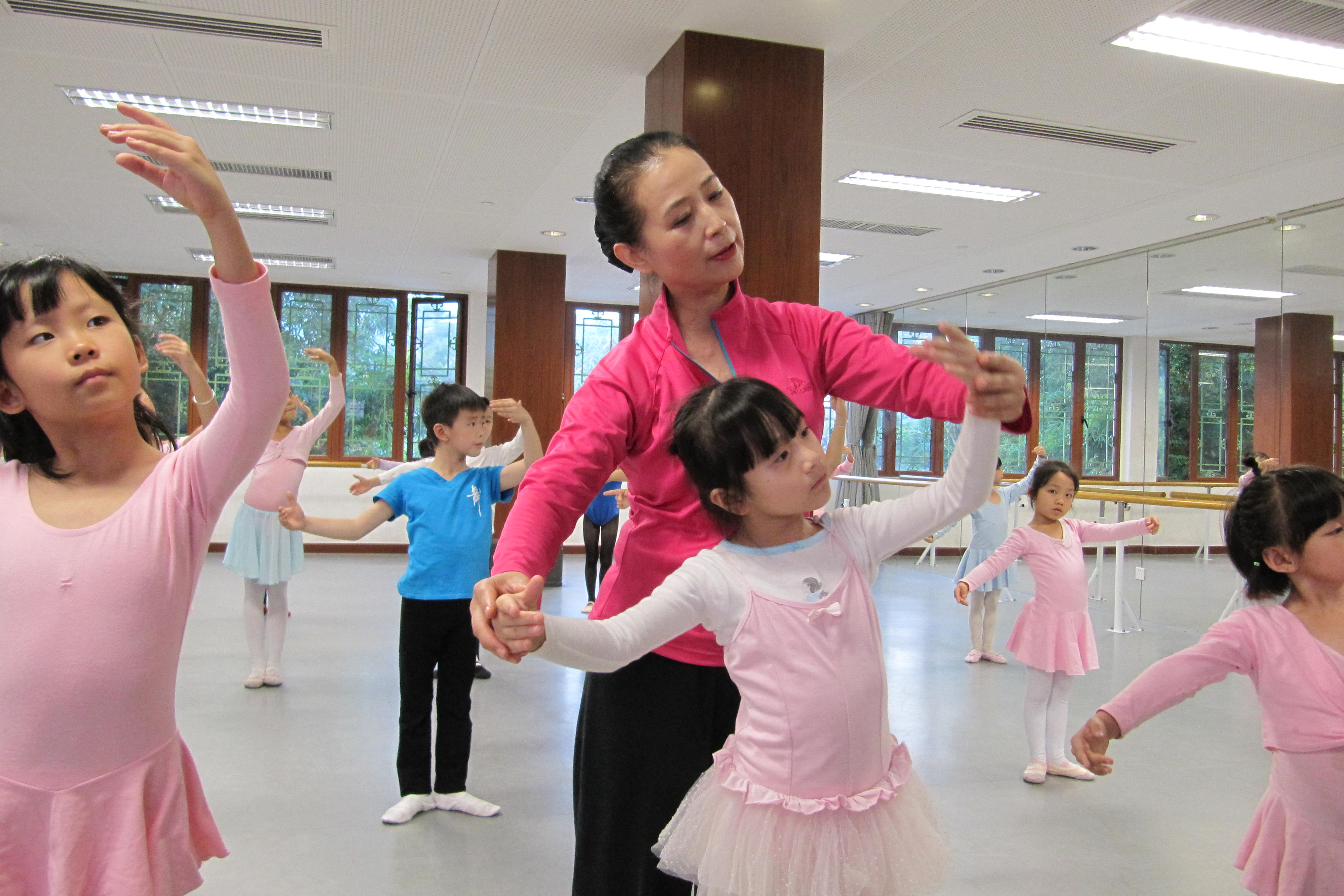 少儿中国舞蹈普及班